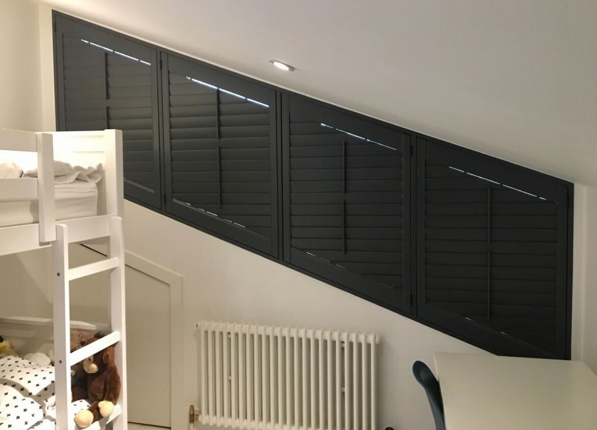 Anthracite shutters 2